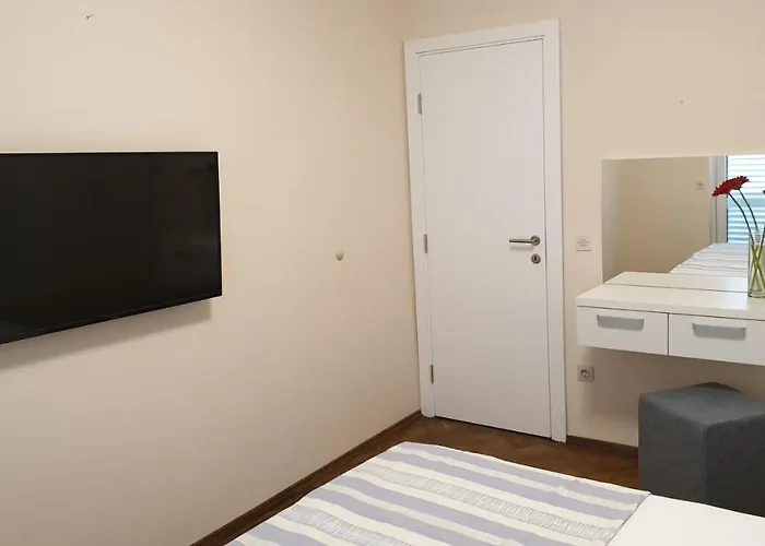 Hvar 15378a Appartamento